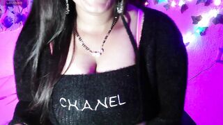 _Tannushree -Brunette sweetly says goodbye and teases in front of the camera