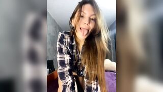 FionaLaNice - young babe sweetly chats and teases in front of the camera