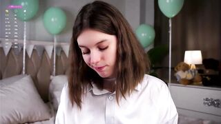 DarylBarks - Young babe sweetly chats and teases in front of the camera