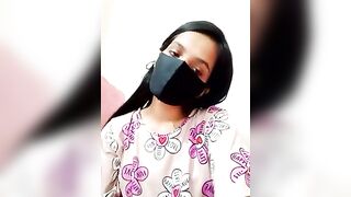 PujaRay- -  Latina in clothes teases in front of the camera and chats sweetly with the chat