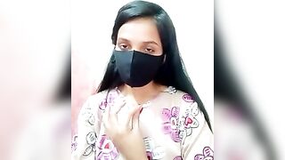 PujaRay- -  Latina in clothes teases in front of the camera and chats sweetly with the chat