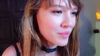 DemiDee - Young babe sweetly chats and teases in front of the camera