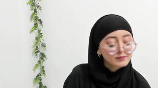 aysel_elid - [Covered babe sweetly chats and teases in front of the camera