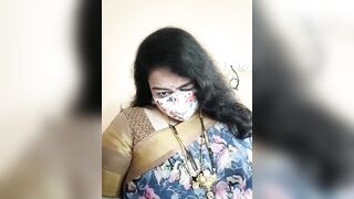 neelu-hoty - Curvy Indian woman in clothes talks nicely and doesn't want to undress