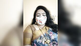 neelu-hoty - Curvy Indian woman in clothes talks nicely and doesn't want to undress