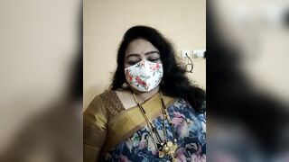 neelu-hoty - Curvy Indian woman in clothes talks nicely and doesn't want to undress