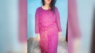 Dayna-36 - [Indian girl changes clothes on camera and chats cutely with chat