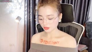 LiLi_Bae - Adorable babe sweetly chatting and teasing in front of the camera with her clothes on