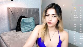 DahliaMoore - Young babe sweetly chats and teases in front of the camera