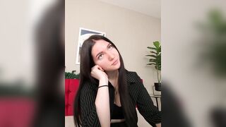 Loran_Sweety - Charming babe has a sweet conversation and is shy about undressing in front of the camera