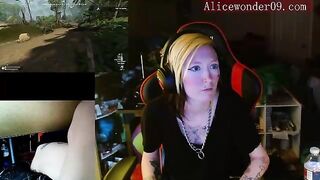 alicewonder09 -Skinny babe plays game on camera and chats sweetly