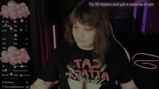 Kirca_mrr - Bubbly milf with big tits in a T-shirt sweetly chatting and teasing in front of the camera