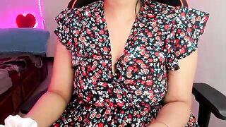 South_indian_tickly - Latina shows her tits on camera and chatting sweetly with the chat room