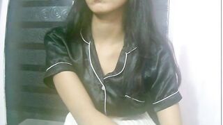 Cute_Sanna -Young babe sweetly chats and teases in front of the camera