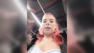 RiriRoseey - Pink haired babe films herself in a store and chats sweetly with the chat