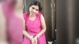 coolbhabhi_64 - [Indian girl dances striptease in front of camera and chats nicely with chat