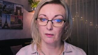 vanessa_chat - Milf is sweet-talking and doesn't want to undress for the camera.